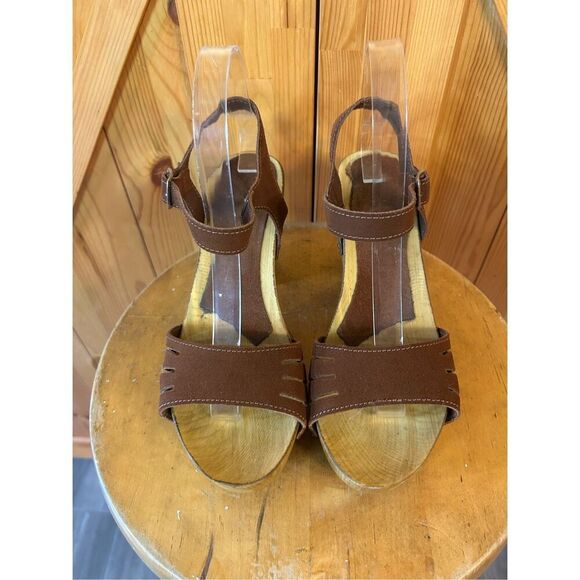 Charles David Dakota Suede Wood Block Heel In Brown Suede Size 8 - Picture 2 of 8